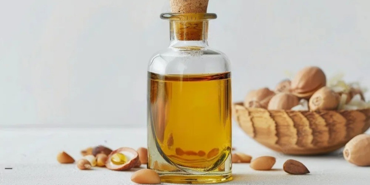 Why Choose Hetaksh Essential Oils as Your Argan Oil Bulk Manufacturer?